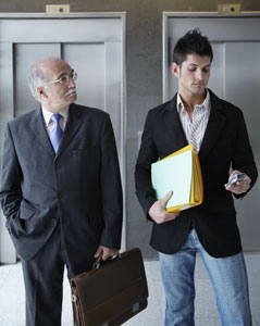 old-vs-young-workers-in-the-workplace